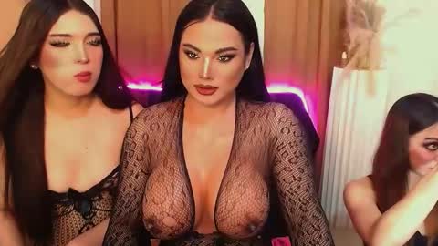 natasha_sins_ online show from October 5, 2025, 5:17 am