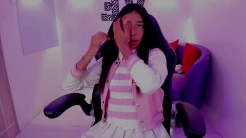 Natasha  online show from December 18, 2024, 5:42 pm