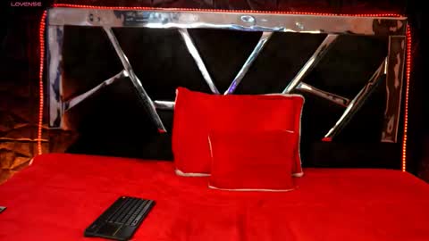 Natasha Vesper  online show from October 17, 2025, 12:19 pm