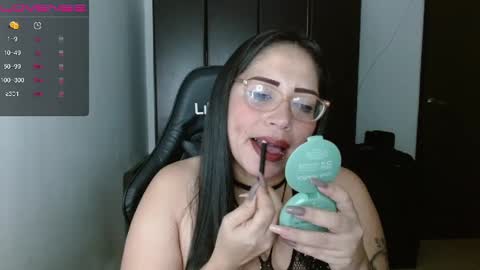 Natasha Smithe  online show from February 5, 2025, 1:11 pm