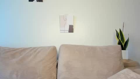 Natassia Dreams online show from March 5, 2026, 12:50 am