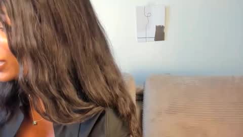 Natassia Dreams online show from April 19, 2026, 11:40 pm