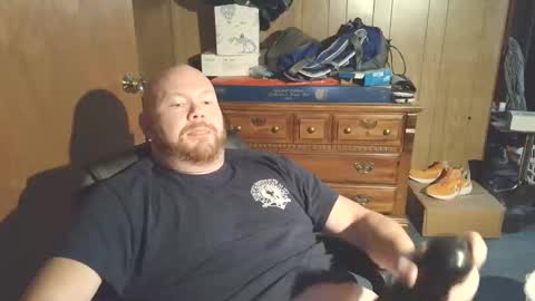 Snapshot of nate_b99 chatting on October 14, 2025, 1:50 am Nate online show from October 14, 2025, 1:50 am