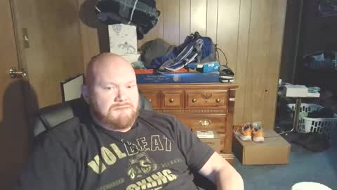 Snapshot of nate_b99 chatting on December 19, 2025, 1:45 am Nate online show from December 19, 2025, 1:45 am