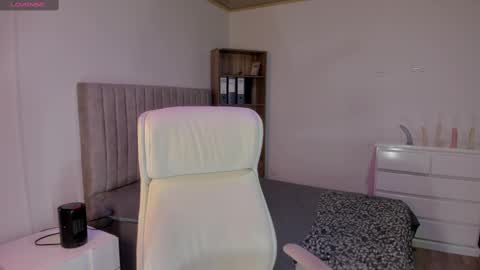 nathaly sky online show from March 11, 2025, 10:40 am