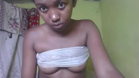 nathalia069 online show from March 8, 2026, 2:04 am