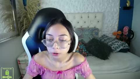 nathaliasweet_1_ online show from December 2, 2025, 2:34 pm