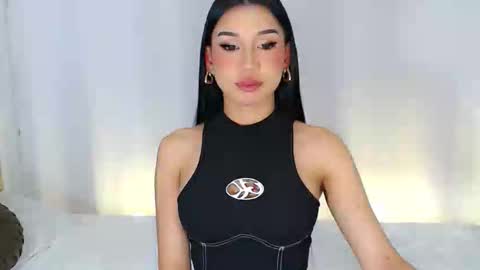   please follow me guyss online show from October 17, 2025, 7:33 am