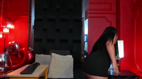 nathalie rossel online show from February 3, 2025, 7:10 pm