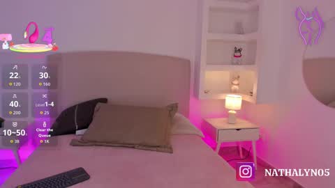 NATHALY  online show from September 22, 2025, 10:39 am