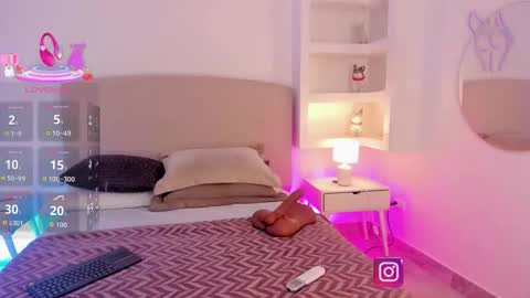 NATHALY  online show from October 4, 2025, 10:46 am