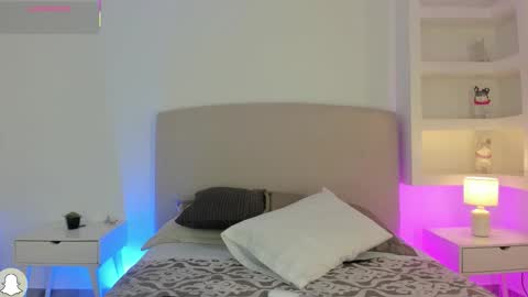 NATHALY  online show from October 22, 2025, 10:48 am