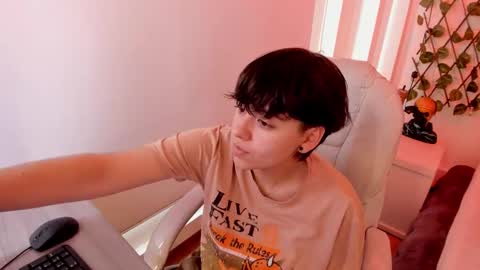 nathalyy_ds online show from December 15, 2025, 8:24 pm