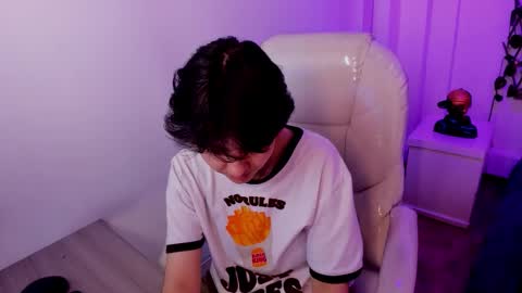 nathalyy_ds online show from February 5, 2026, 2:16 am