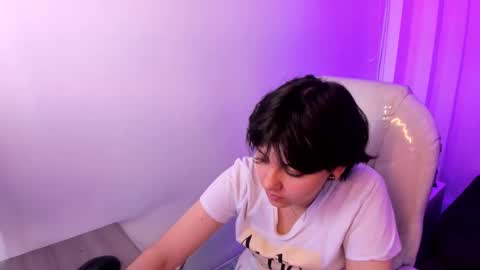 nathalyy_ds online show from February 19, 2026, 7:43 pm