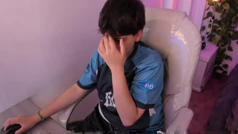 nathalyy_ds online show from April 14, 2026, 7:20 pm