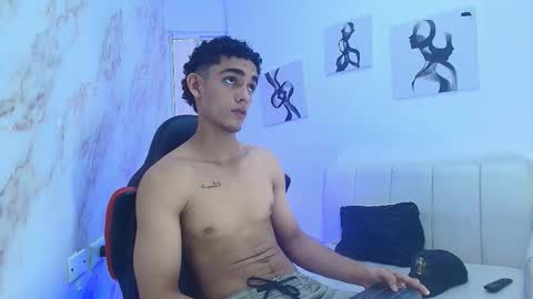 nathan_shimmer online show from November 5, 2025, 1:11 pm