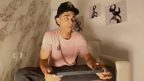 nathan_shimmer online show from November 16, 2025, 1:17 pm