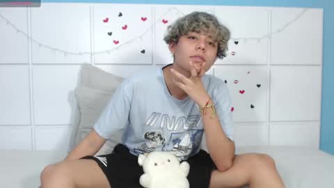 nathanbell1 online show from September 26, 2025, 12:25 am