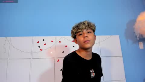 nathanbell1 online show from October 21, 2025, 7:42 am