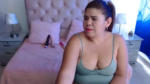 nathy_voyeur online show from January 18, 2025, 7:04 pm
