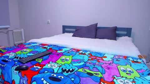 Tisha online show from March 6, 2025, 10:41 am