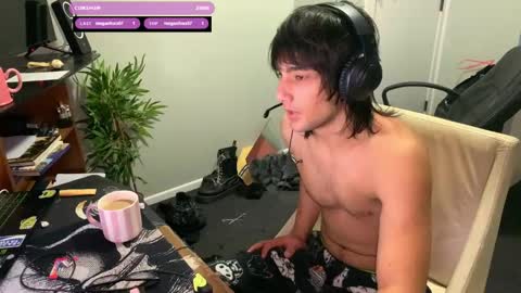 Snapshot of native_boy2 chatting on September 29, 2025, 5:45 am native_boy2 online show from September 29, 2025, 5:45 am