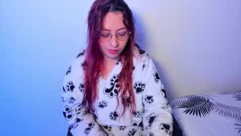 Natalia online show from November 27, 2025, 5:48 pm