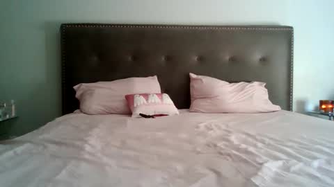 pinkpearl4you online show from October 8, 2025, 5:32 pm