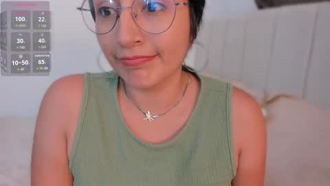 Snapshot of natty_bush chatting on February 21, 2026, 7:04 pm Nathalie online show from February 21, 2026, 7:04 pm