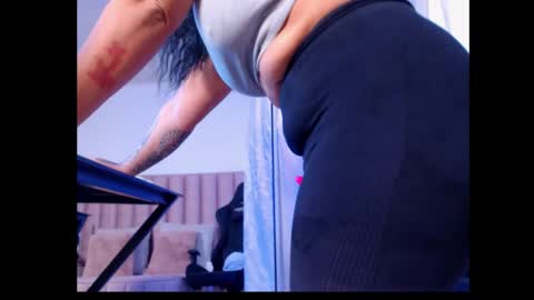 Sophia online show from November 1, 2025, 10:39 am