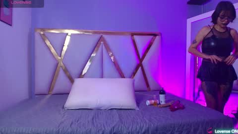 Snapshot of naturaltitss_ chatting on December 23, 2024, 1:13 pm Gwen online show from December 23, 2024, 1:13 pm