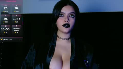 Snapshot of naturaltitss_ chatting on November 26, 2025, 7:04 pm Gwen online show from November 26, 2025, 7:04 pm