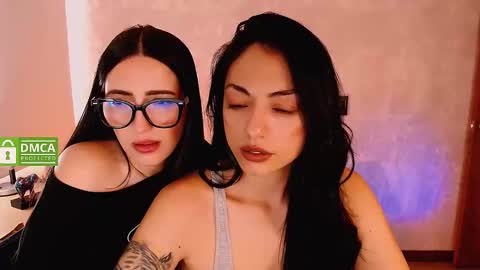 Snapshot of natval_ chatting on December 12, 2024, 2:11 pm Natalia  Valeria online show from December 12, 2024, 2:11 pm