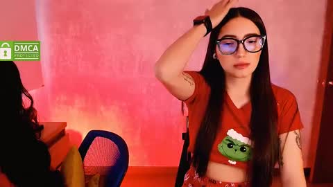 Snapshot of natval_ chatting on December 22, 2024, 11:22 am Natalia  Valeria online show from December 22, 2024, 11:22 am