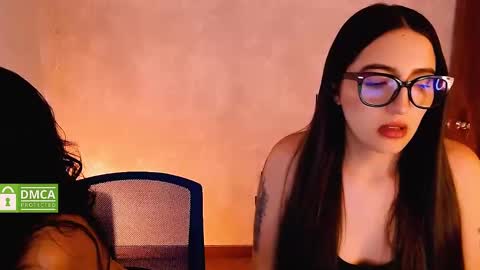 Snapshot of natval_ chatting on February 6, 2025, 8:13 pm Natalia  Valeria online show from February 6, 2025, 8:13 pm