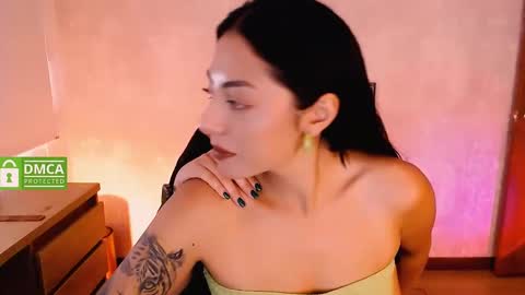 Snapshot of natval_ chatting on February 7, 2025, 4:24 pm Natalia  Valeria online show from February 7, 2025, 4:24 pm