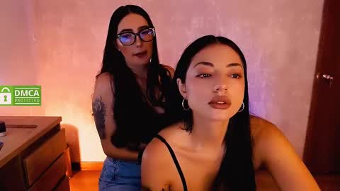 Snapshot of natval_ chatting on February 9, 2025, 11:25 am Natalia  Valeria online show from February 9, 2025, 11:25 am