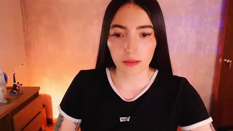 Snapshot of natval_ chatting on October 2, 2025, 10:33 am Natalia  Valeria online show from October 2, 2025, 10:33 am