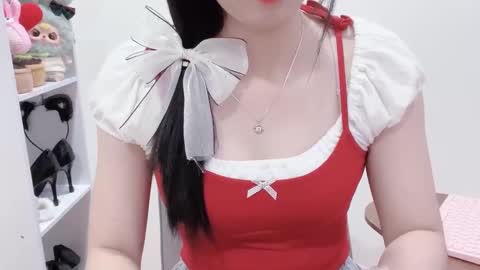 Snapshot of natycutiegirl chatting on December 4, 2025, 2:10 am Kiki online show from December 4, 2025, 2:10 am