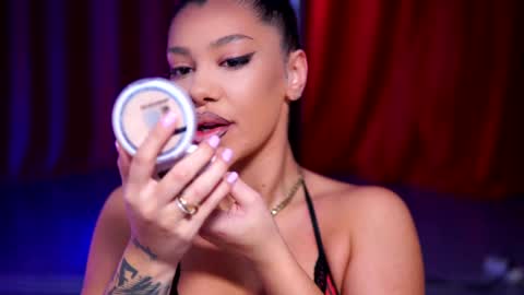 Snapshot of natydesiree chatting on December 24, 2024, 6:39 pm Naty online show from December 24, 2024, 6:39 pm