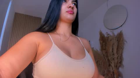 Naty Ferrer online show from October 18, 2025, 11:00 am