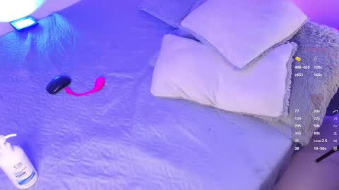 Natalia  online show from May 26, 2026, 9:27 am