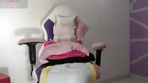Snapshot of naughty69hottie chatting on September 8, 2025, 8:30 pm Leina modelo independiente online show from September 8, 2025, 8:30 pm