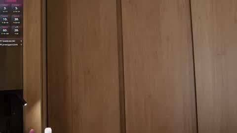 Ananas online show from January 6, 2026, 10:45 pm