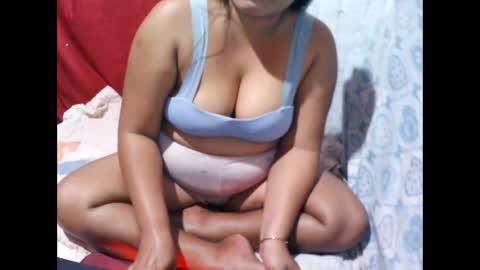 Snapshot of naughty_baby25 chatting on February 16, 2026, 7:54 pm Hannah online show from February 16, 2026, 7:54 pm