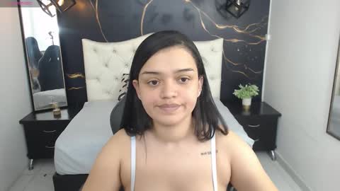 Snapshot of naughty_bunny11 chatting on October 27, 2025, 4:11 pm Naughty Bunny online show from October 27, 2025, 4:11 pm