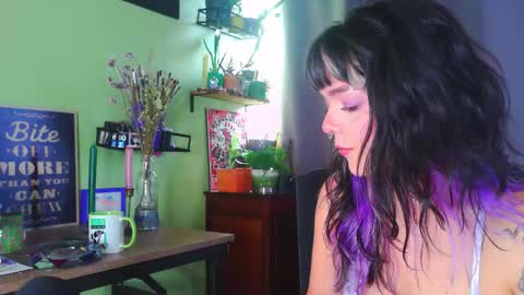 Em  please help me reach 100 thumbs up 3 online show from September 28, 2025, 4:34 pm