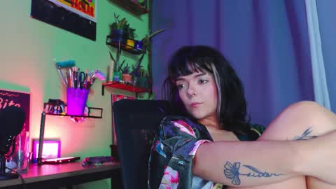 Em  please help me reach 100 thumbs up 3 online show from October 9, 2025, 8:12 am