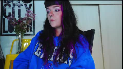Snapshot of naughty_em_17 chatting on April 26, 2026, 8:39 pm Em please help me reach 100 thumbs up 3 online show from April 26, 2026, 8:39 pm